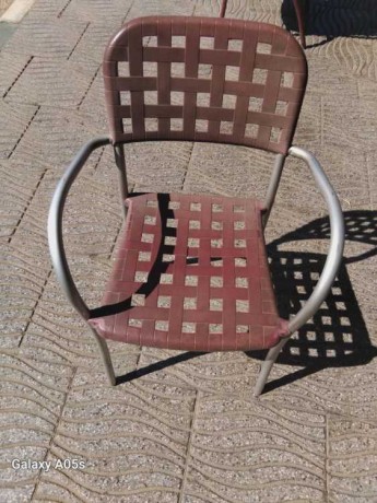 chaises-et-tables-big-0