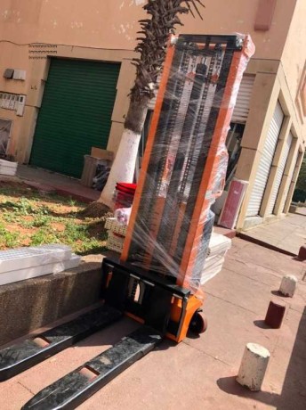 gerbeur-electrique-maroc-capacite-1-000-kg-big-0