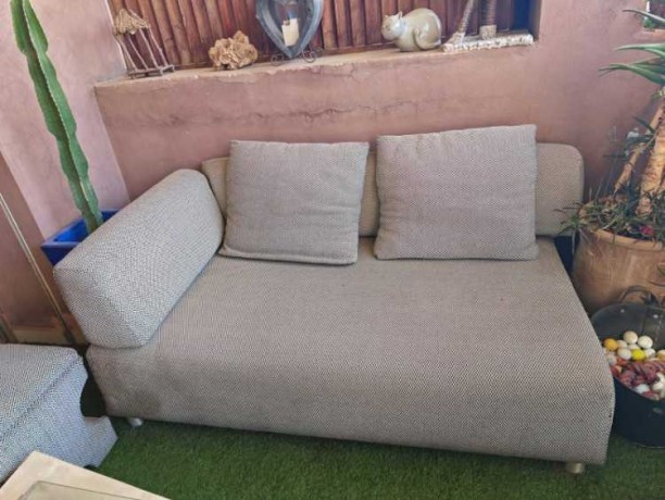 petit-divan-2-poufs-big-0