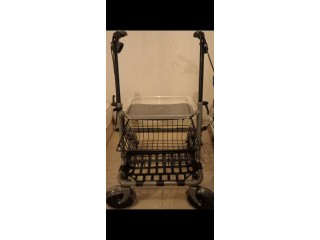 DÉAMBULATEUR 4 roues motrices arrière et avant