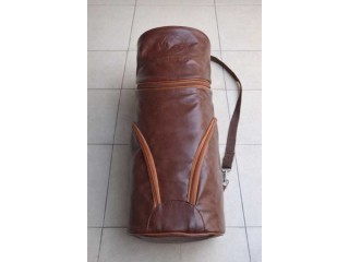Sac en cuir véritable immaculé original.