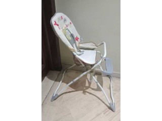 Chaise haute pour bébé