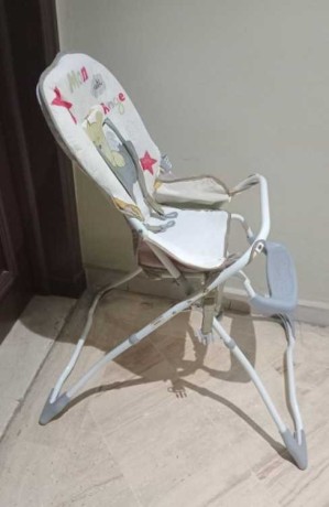 chaise-haute-pour-bebe-big-0