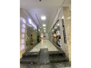 Local a residence touahri 12 a louer sale el jadid