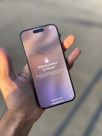 iphone-15-pro-icloud-clean-big-0