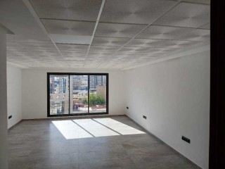 Bureau 42m² à Louer – Zanzibar Office