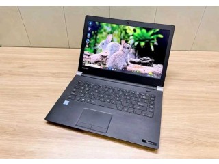 Toshiba i5 6eme Ram 16 disc 256 SSD écran 14