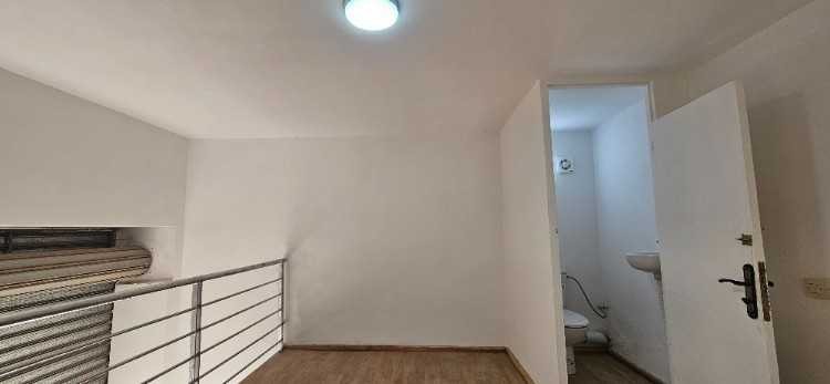 location-local-commercial-30m2-avec-mezzanine-big-0